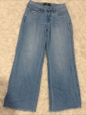 Hollister Light Blue Wide-Leg Jeans Woman’s size 000 R